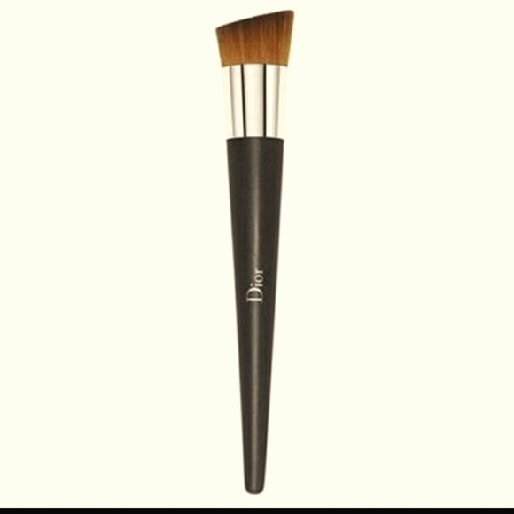 Dior backstage Foundation Brushn No.12